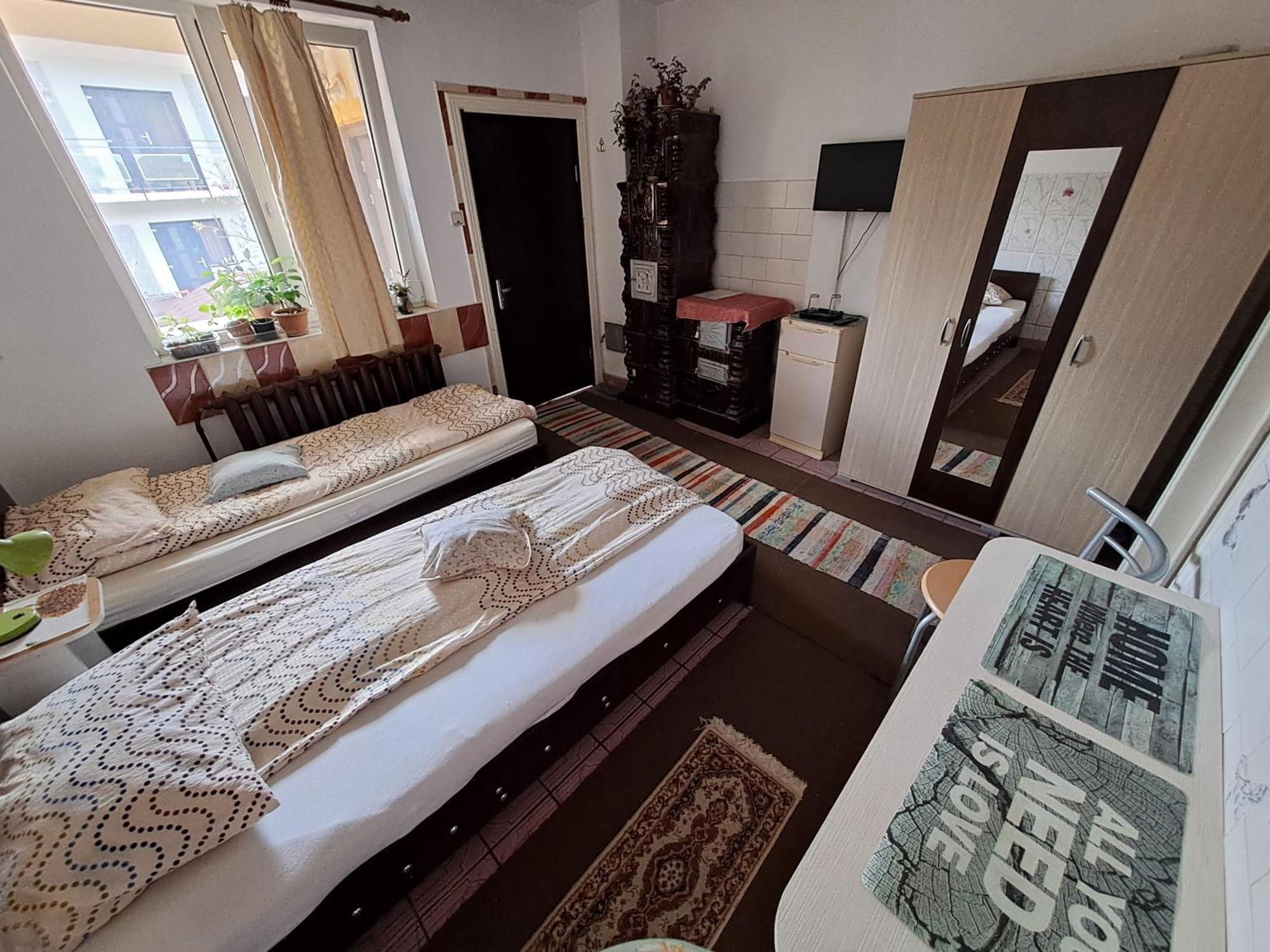 Casa Marvik Apartment Oradea Room photo